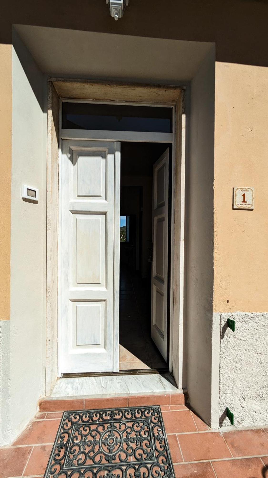 Casa Maddi Casa Vacanze Con Vista Mare Vicinissima Al Centro كابوليفيري المظهر الخارجي الصورة